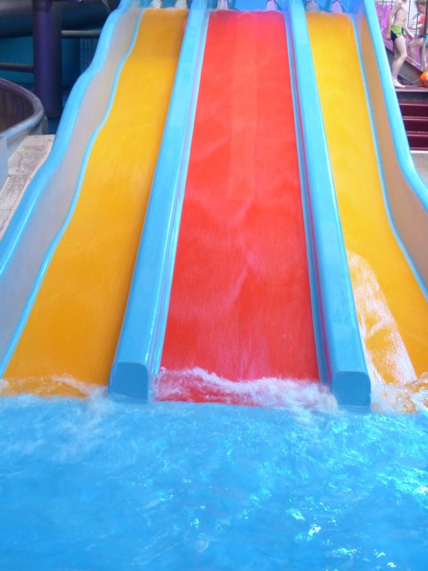 Pool Water Slides: Top 5 Reasons Why Fall Is The Time To Plan!