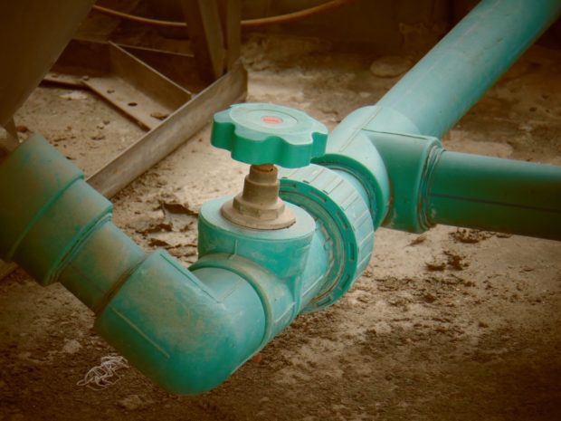 What to Do Immediately if a Pipe Bursts in Your Home