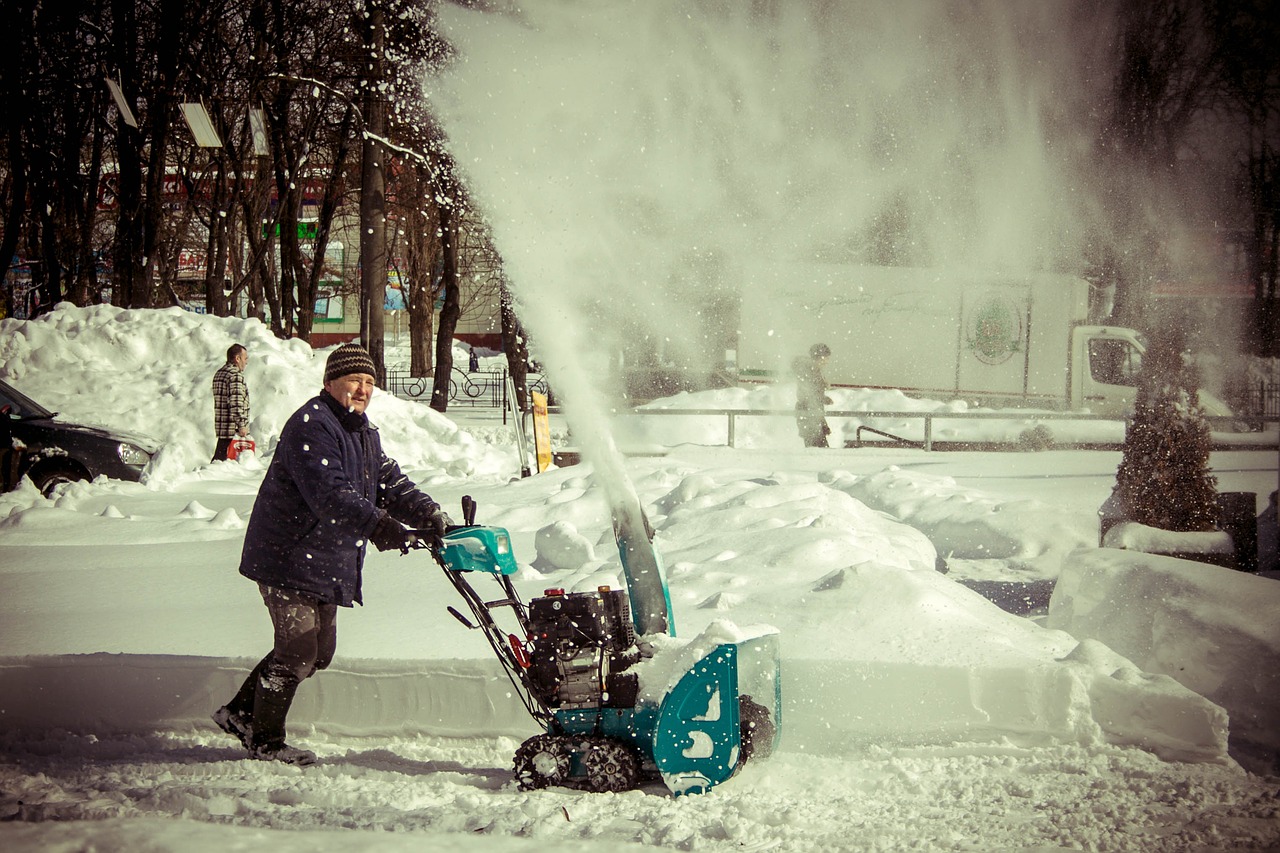 4 Precautions to Take if You Live in an Area That Gets Large Amounts of Snow