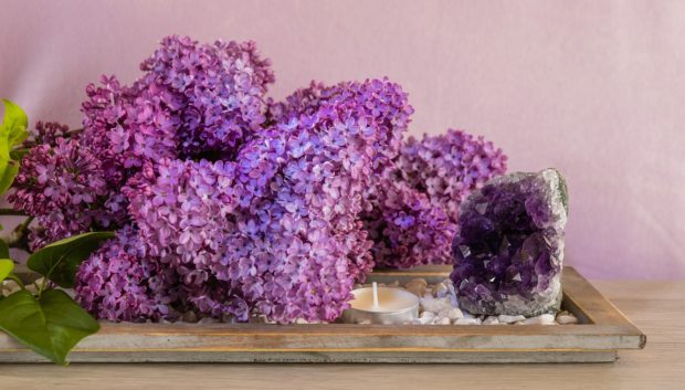 5 Ways To Brighten Up Your Home With Amethyst Geodes