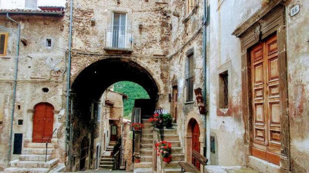 Planning an Amazing Tour of Abruzzo to Discover Authentic Italy