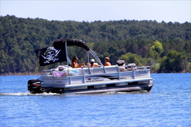 What’s The Right Size Pontoon Trailer for My Boat?