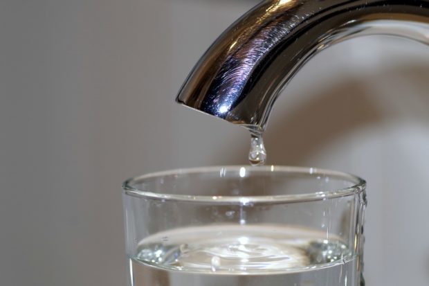 6 Signs That Your Tap Water Is Not Safe For Drinking
