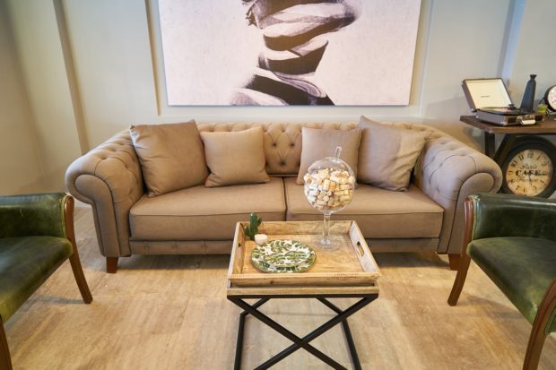 5 Signs It's Time for New Living Room Furniture