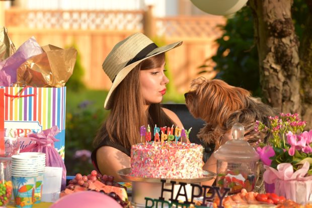 How to Throw a Birthday Party While Abroad