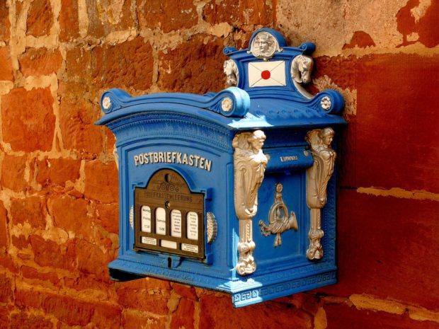 How to Build Your Own Custom Mailbox in 7 Steps