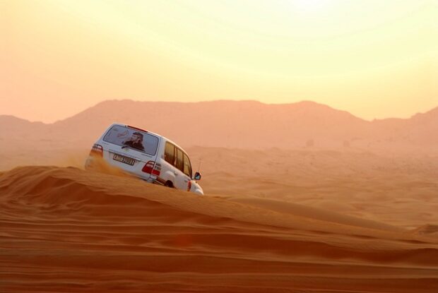 What to Do if your Car Stuck in a Dubai Desert