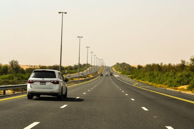 Essential Tips for Maintaining Your Car During a Dubai Trip