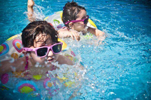 7 Mistakes Parents Make with Children and Swimming