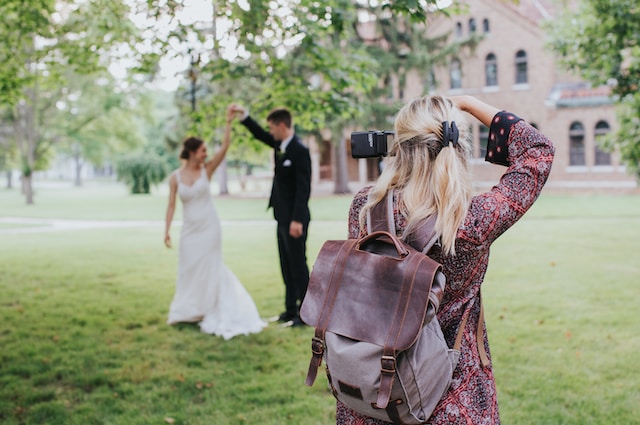 5 Professionals You Need to Help Your Destination Wedding Go Smoothly