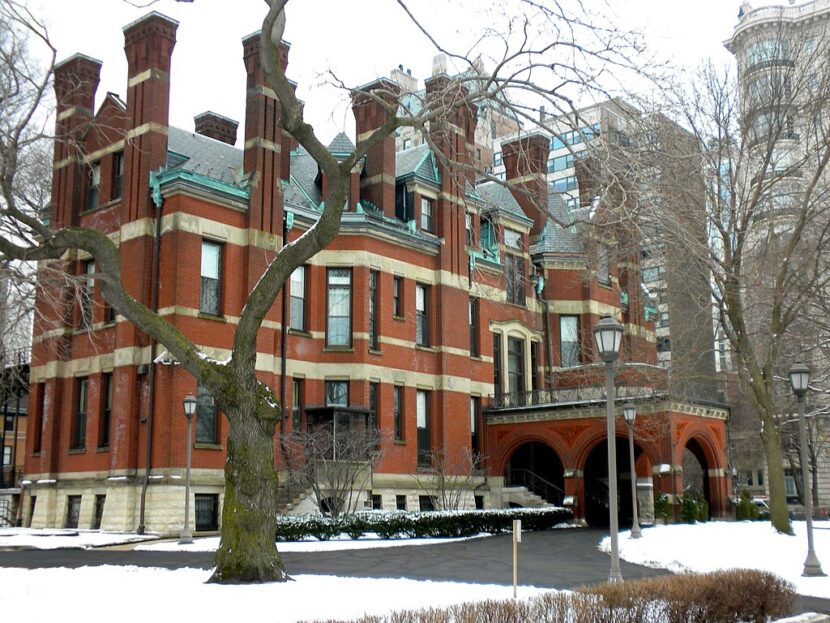 The Architectural Wonders: Iconic Houses in Chicagoland