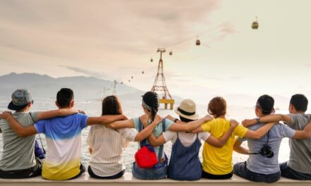 Make Large Group Travel Planning Easier With These 5 Tips
